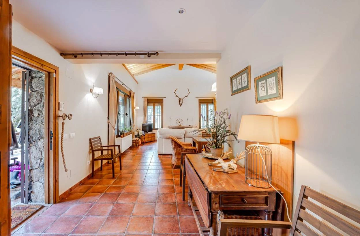 ¡¡¡PRECIOSA FINCA DE RECREO ALREDORES DE GREDOS!!!