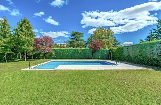 EN LA MEJOR UBICACIÓN DE VILLAFRANCA Y CON LA MEJOR ORIENTACIÓN EN PORCHES, SALONES Y DORMITORIOS