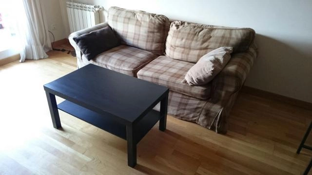 Vendo sofá y mesa de centro a 