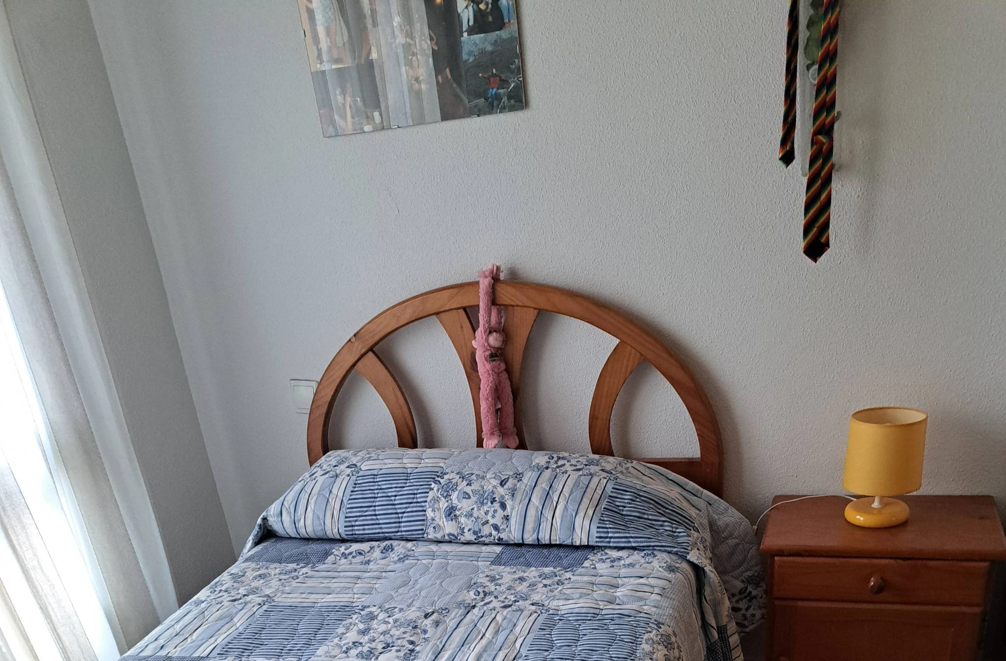 Cama de madera 