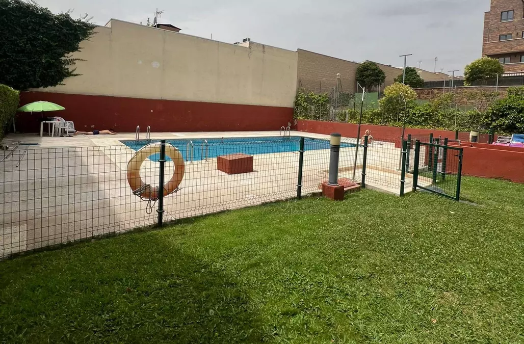 EL LUJO DE UN CHALET EN PLENA AVENIDA