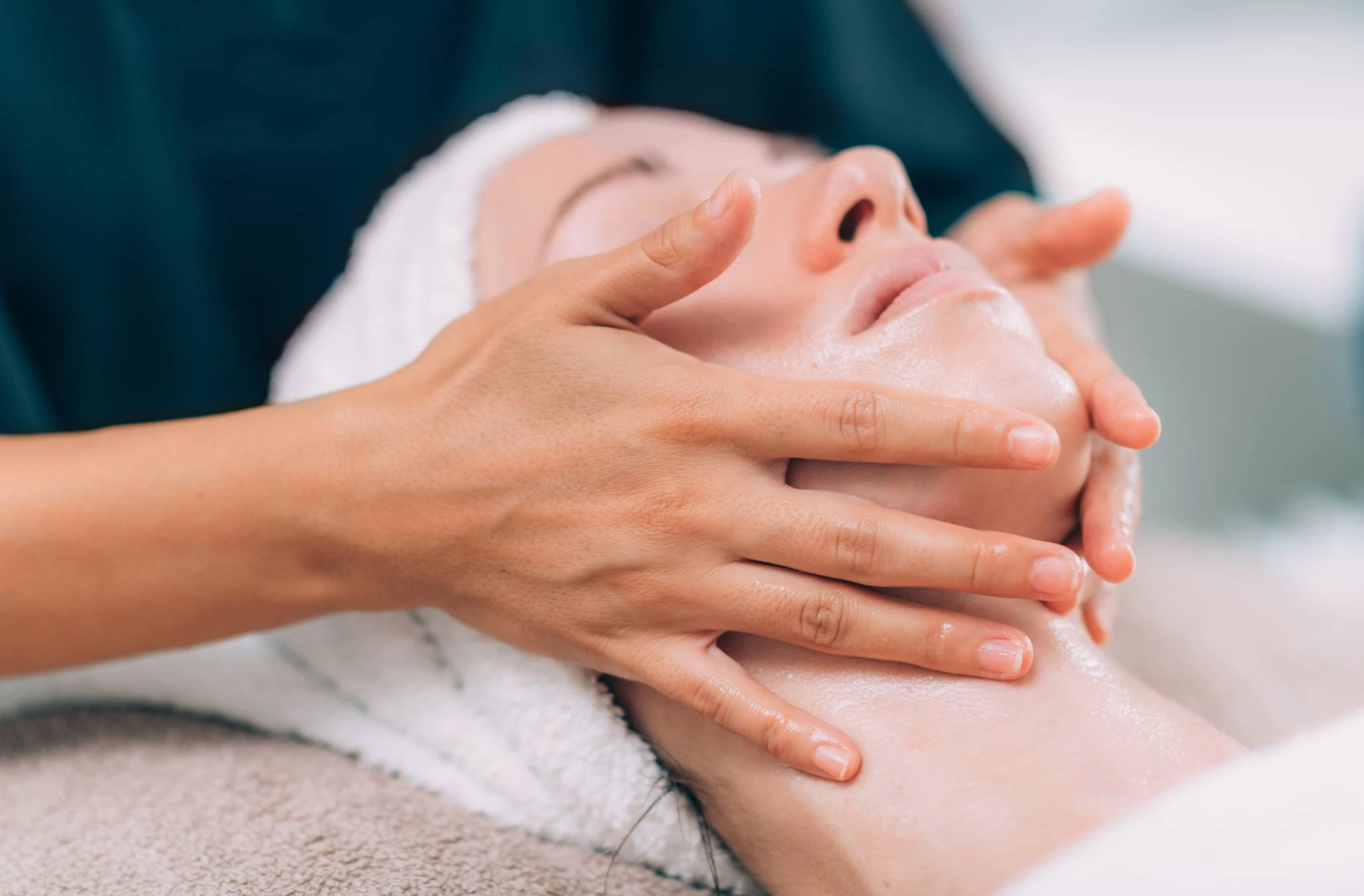 Técnico de grado superior en estética y bienestar. 